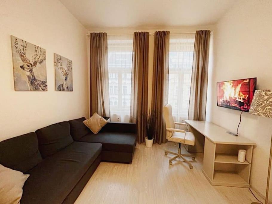 Leger Residence Apartment Praga Esterno foto