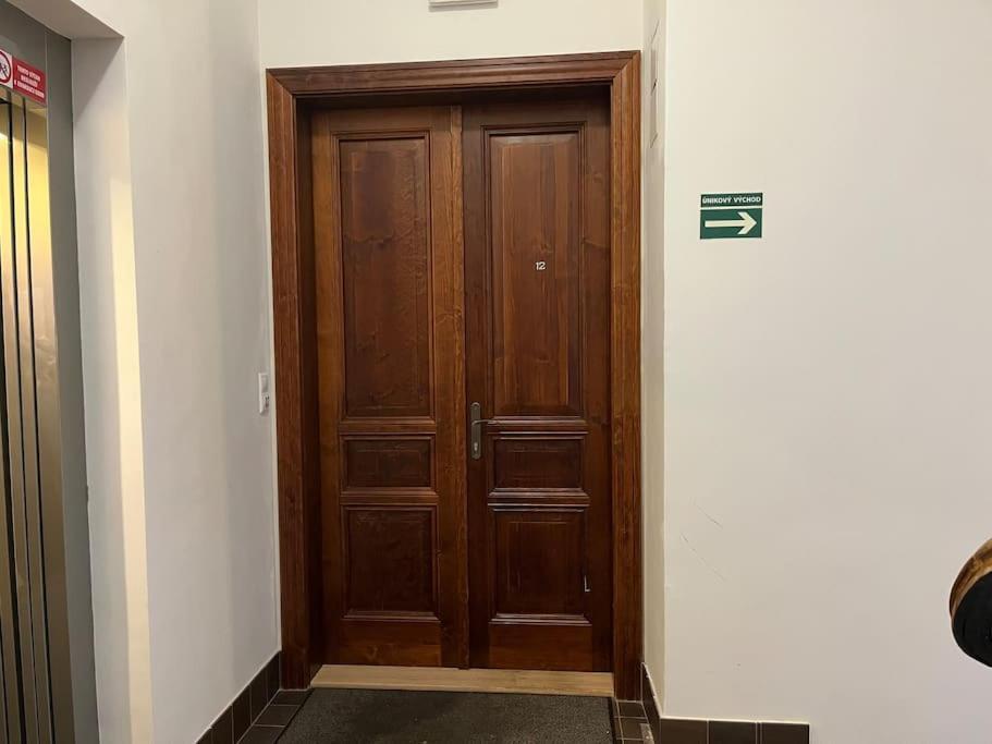Leger Residence Apartment Praga Esterno foto